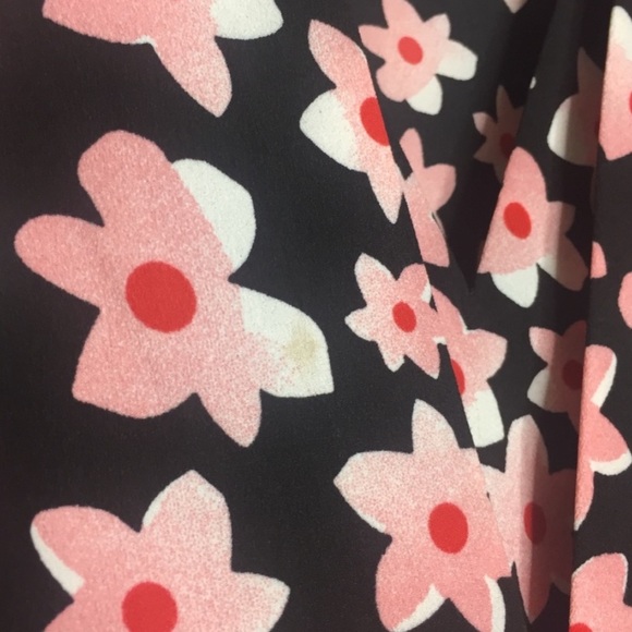 CAbi Harmony Floral Blouse XS 5347 Black & Pink - Picture 8 of 8